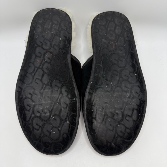 UGG Men’s Black Shearling Slippers Size 11 - Picture 7 of 8